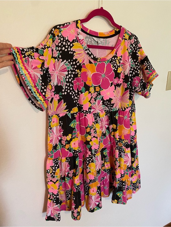 crown & ivy Dresses & Skirts - crown & ivy Pink, Yellow & Black Floral dress